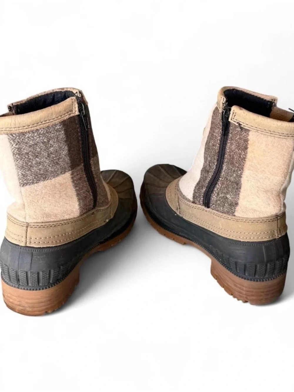 Kamik Avelle Plaid Winter Boots – Women’s Size 8